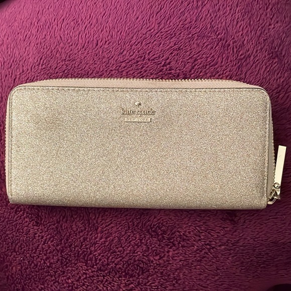 Glimmer Boxed Large Continental Wallet - Gold Glitter - kate spade - like new - Picture 1 of 6